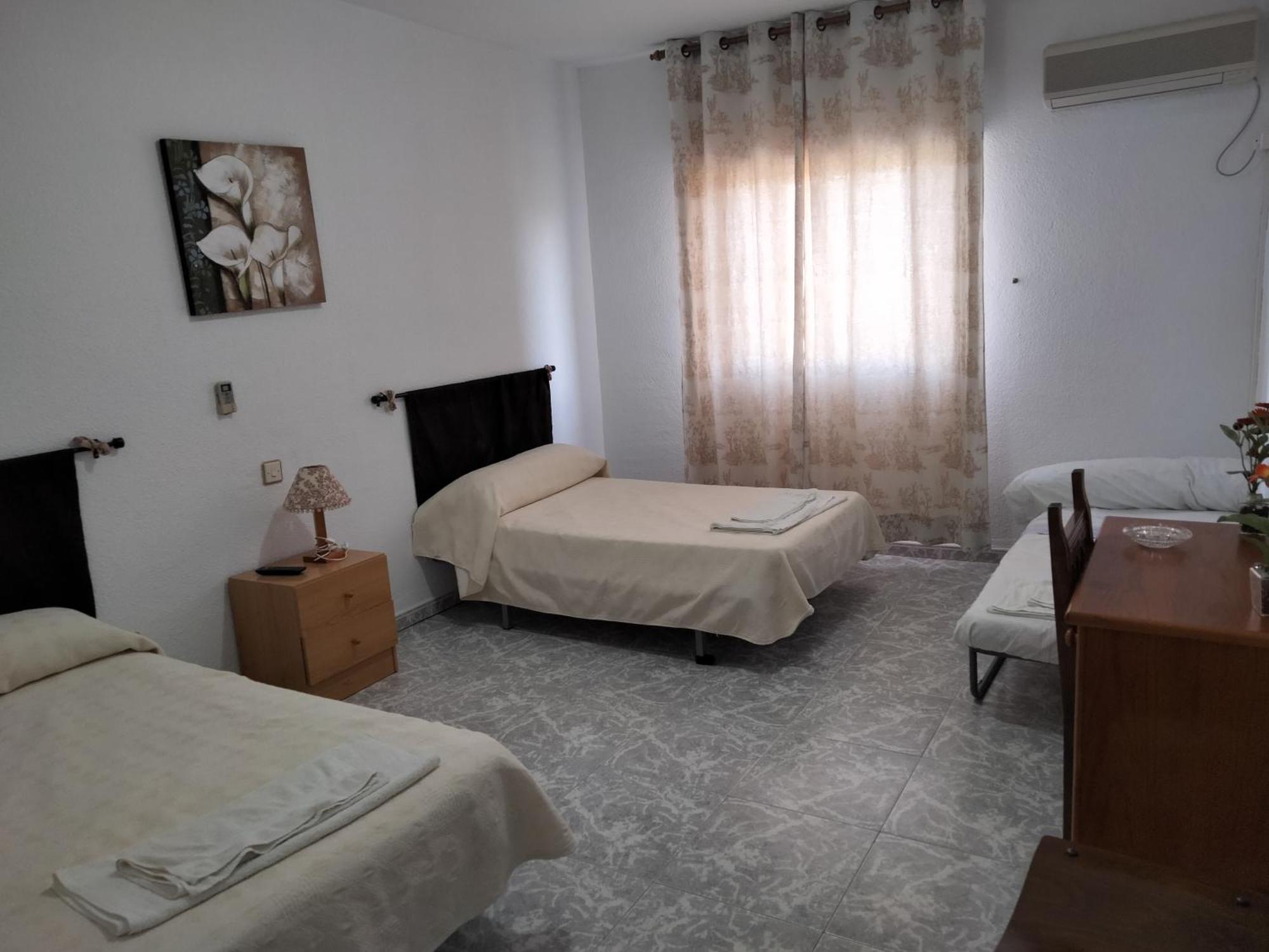 טלברה דה לה ריינה Hostal Restaurante El Labrador מראה חיצוני תמונה